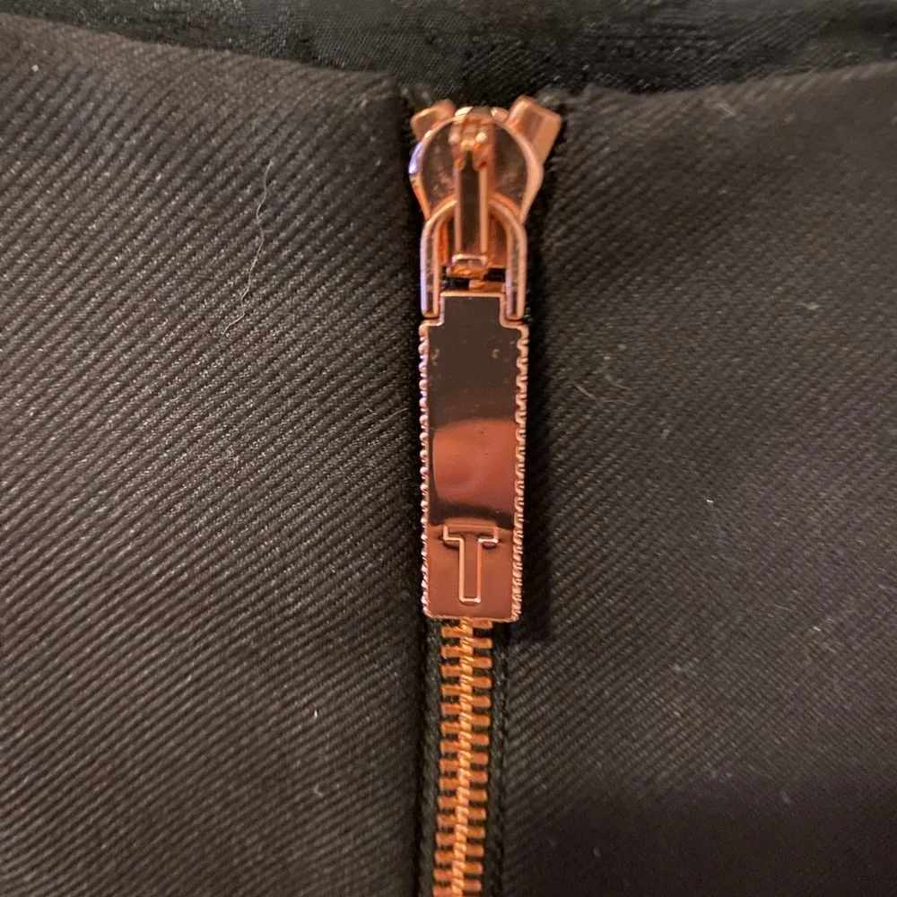 Ted Baker Black Midi Skirt with Multicolor Floral Embroidery - Picture 3 of 4